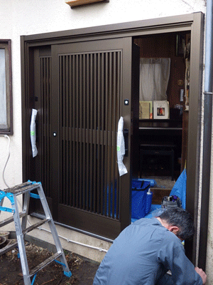 窓サッシを玄関にお取替え! 窓サッシを玄関にお取替え!